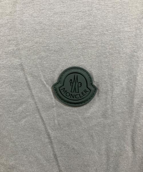 MONCLER（モンクレール）MONCLER (モンクレール) ロゴワッペン半袖Tシャツ パープル サイズ:Ｍの古着・服飾アイテム