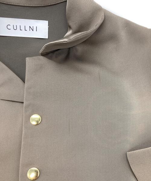 CULLNI（クルニ）CULLNI (クルニ) Dry Stretch Twill Drawstring Open Coller Short Sleeve Jaket ベージュ サイズ:2の古着・服飾アイテム