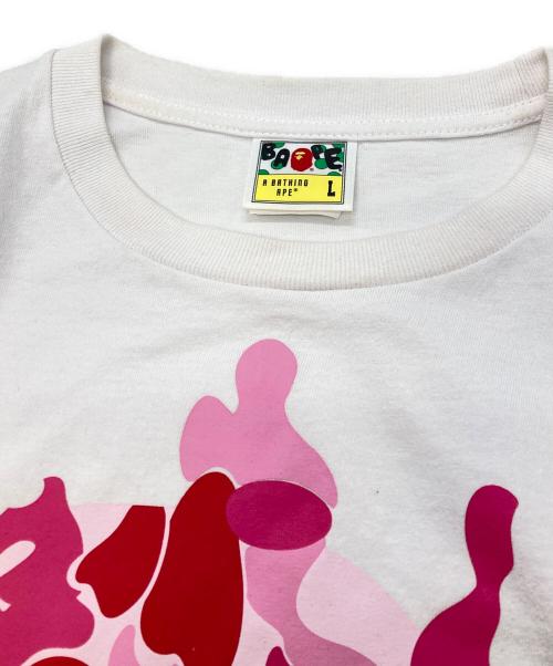 A BATHING APE（アベイシングエイプ）A BATHING APE (アベイシングエイプ) ABC Camo Rebuild Big Ape Head T-Shirt ホワイト×ピンク サイズ:XLの古着・服飾アイテム