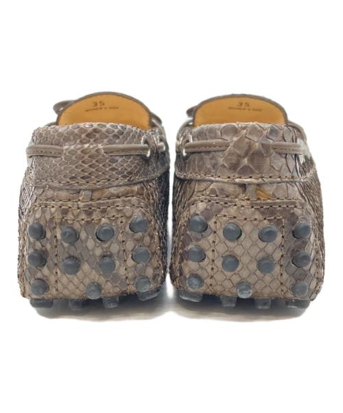 TOD'S（トッズ）TOD'S (トッズ) パイソンドライビングシューズ グレー サイズ:22.5cmの古着・服飾アイテム