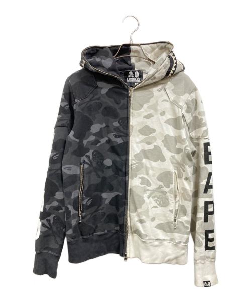 A BATHING APE（アベイシングエイプ）A BATHING APE (アベイシングエイプ) NEIGHBORHOOD (ネイバーフッド) CAMO SHARK ZIP HOODE ブラック×ホワイト サイズ:Sの古着・服飾アイテム