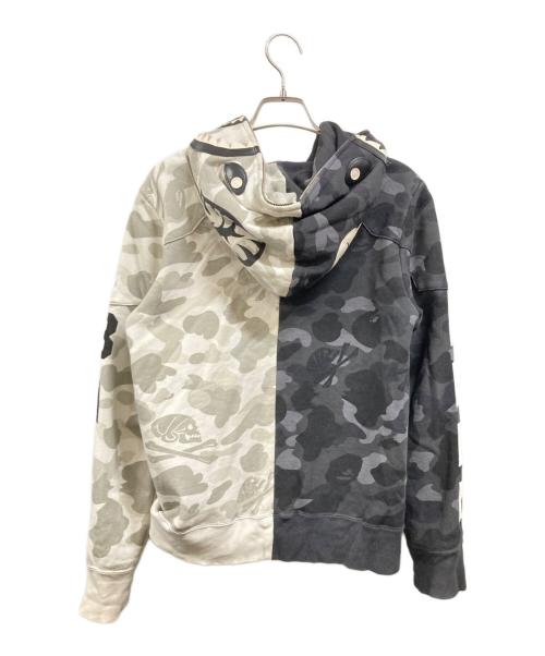A BATHING APE（アベイシングエイプ）A BATHING APE (アベイシングエイプ) NEIGHBORHOOD (ネイバーフッド) CAMO SHARK ZIP HOODE ブラック×ホワイト サイズ:Sの古着・服飾アイテム