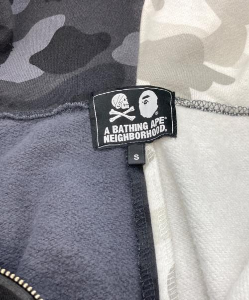 A BATHING APE（アベイシングエイプ）A BATHING APE (アベイシングエイプ) NEIGHBORHOOD (ネイバーフッド) CAMO SHARK ZIP HOODE ブラック×ホワイト サイズ:Sの古着・服飾アイテム