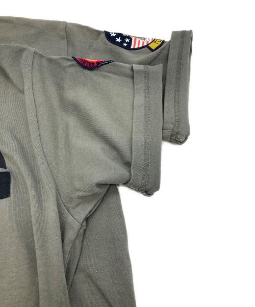 AVIREX（アヴィレックス）AVIREX (アヴィレックス) パッチ プリント Tシャツ オリーブ サイズ:Ⅼの古着・服飾アイテム