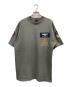 AVIREX（アヴィレックス）の古着「パッチ プリント Tシャツ」｜オリーブ