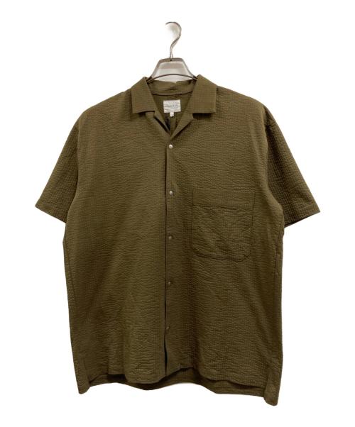 CURLY&Co.（カーリー）CURLY&Co. (カーリー) PROSPECT S/S SHIRTS SEERSUCKER オリーブ サイズ:４ 未使用品の古着・服飾アイテム