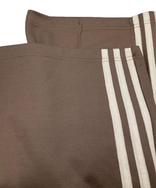 adidas（アディダス）adidas (アディダス) バギーフィット ファイヤーバードトラックパンツ ブラウン サイズ:Ⅼの古着・服飾アイテム
