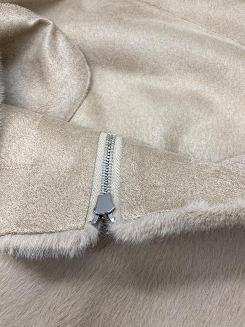 LOU ANDREA（ルーアンドレア）LOU ANDREA (ルーアンドレア) LOUFOOD FUR COAT ベージュ サイズ:Sの古着・服飾アイテム