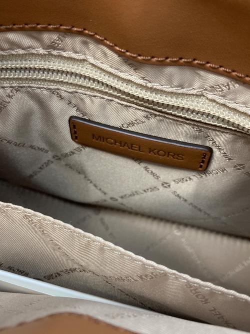 MICHAEL KORS（マイケルコース）MICHAEL KORS (マイケルコース) 2WAYショルダーバッグ ベージュの古着・服飾アイテム