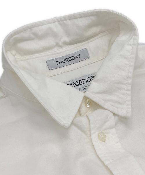 INDIVIDUALIZED SHIRTS（インディビジュアライズドシャツ）INDIVIDUALIZED SHIRTS (インディビジュアライズドシャツ) 24HOURS/7DAYS A WEEK SHIRTS ホワイト サイズ:17-34の古着・服飾アイテム