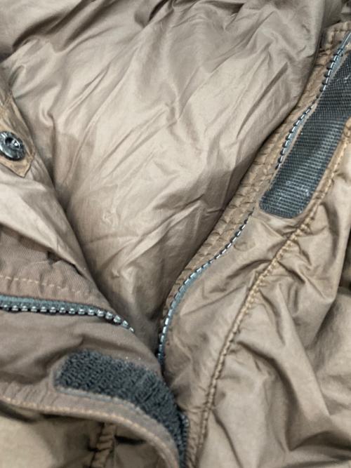 STONE ISLAND（ストーンアイランド）STONE ISLAND (ストーンアイランド) ガーメントダイナイロンレップスダウンベスト ブラウン サイズ:Lの古着・服飾アイテム