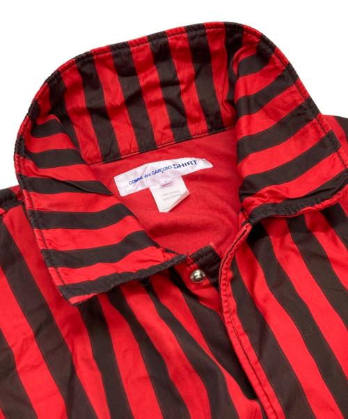 COMME des GARCONS SHIRT（コムデギャルソンシャツ）COMME des GARCONS SHIRT (コムデギャルソンシャツ) ストライプコーチジャケット レッド サイズ:Lの古着・服飾アイテム