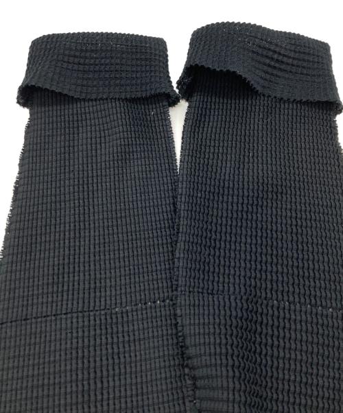 me ISSEY MIYAKE（ミーイッセイ ミヤケ）me ISSEY MIYAKE (ミーイッセイ ミヤケ) 長袖カットソー ブラック サイズ:FREEの古着・服飾アイテム
