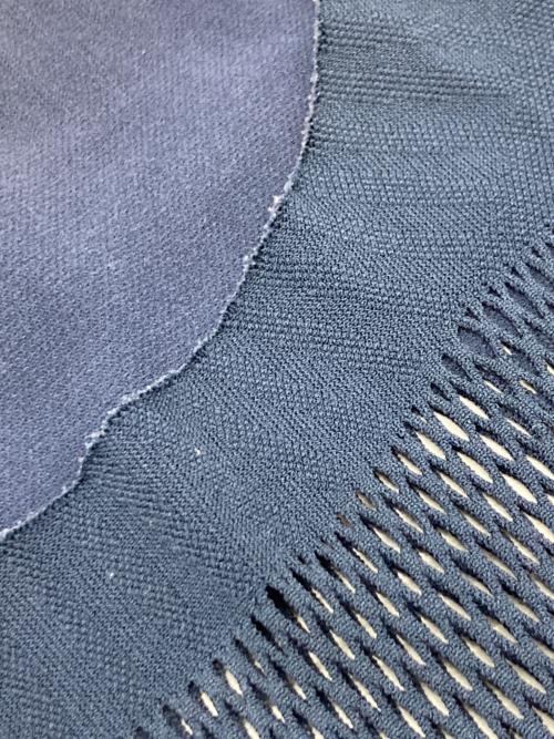 PLEATS PLEASE（プリーツプリーズ）PLEATS PLEASE (プリーツプリーズ) メッシュストライプ半袖カットソー ネイビー サイズ:3の古着・服飾アイテム