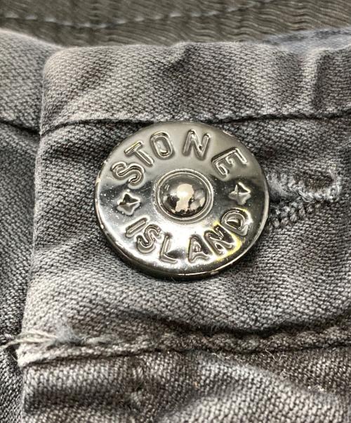 STONE ISLAND（ストーンアイランド）STONE ISLAND (ストーンアイランド) OLD EFFECT カーゴパンツ ブラック サイズ: 86cm (W34)の古着・服飾アイテム