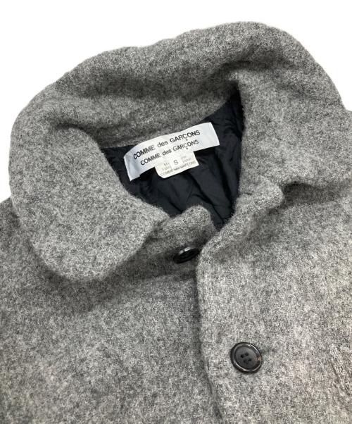 COMME des GARCONS COMME des GARCONS（コムデギャルソン コムデギャルソン）COMME des GARCONS COMME des GARCONS (コムデギャルソン コムデギャルソン) フリル ブラッシュ ジャケット グレー サイズ:Sの古着・服飾アイテム