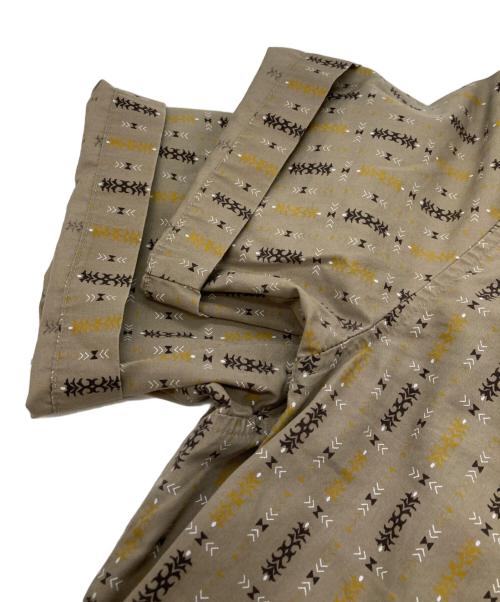 stussy（ステューシー）stussy (ステューシー) エスニック柄半袖シャツ ベージュ サイズ:Sの古着・服飾アイテム