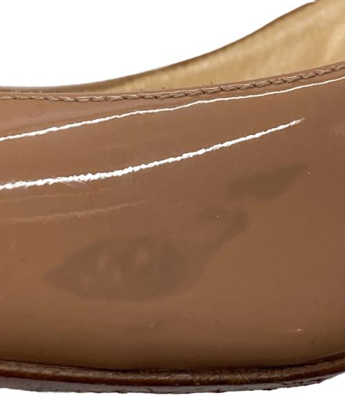 Christian Louboutin（クリスチャン・ルブタン）Christian Louboutin (クリスチャン・ルブタン) スタッズパンプス ベージュ サイズ:38の古着・服飾アイテム
