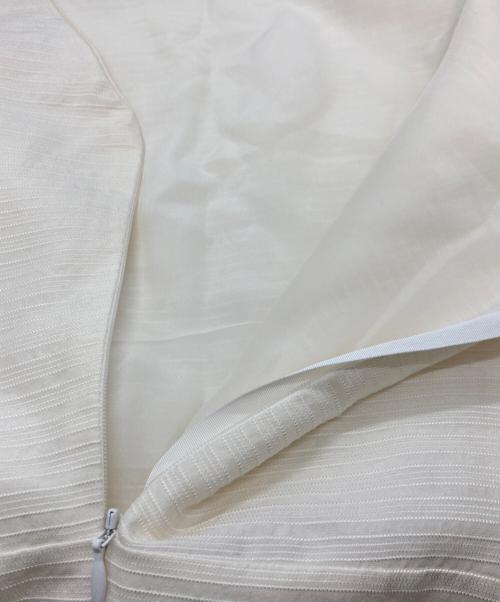 LORO PIANA（ロロピアーナ）LORO PIANA (ロロピアーナ) シルクノースリーブワンピース ホワイト サイズ:46の古着・服飾アイテム