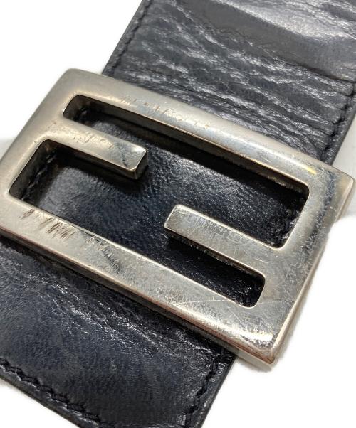 FENDI（フェンディ）FENDI (フェンディ) クロワッサンショルダーバッグ ブラックの古着・服飾アイテム