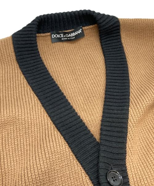 DOLCE & GABBANA（ドルチェ＆ガッバーナ）DOLCE & GABBANA (ドルチェ＆ガッバーナ) ロゴVネックカーディガン ブラウン サイズ:Ⅿの古着・服飾アイテム