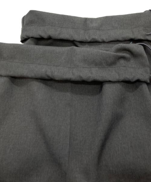 DAIWA PIER39（ダイワ ピア39）DAIWA PIER39 (ダイワ ピア39) TECH WIDE EASY 2P TROUSERS グレー サイズ:FREEの古着・服飾アイテム