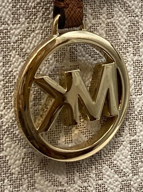 MICHAEL KORS（マイケルコース）MICHAEL KORS (マイケルコース) ショルダーバッグ ホワイトの古着・服飾アイテム