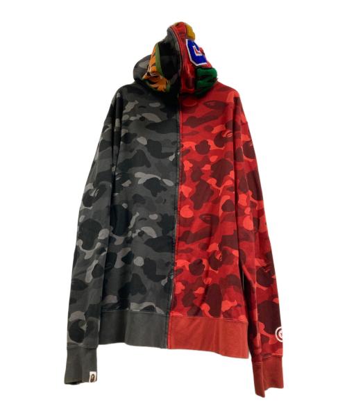 A BATHING APE（アベイシングエイプ）A BATHING APE (アベイシングエイプ) COLOR CAMO SEPARATE SHARK FZ HOODIE ブラック×レッド サイズ:2XLの古着・服飾アイテム