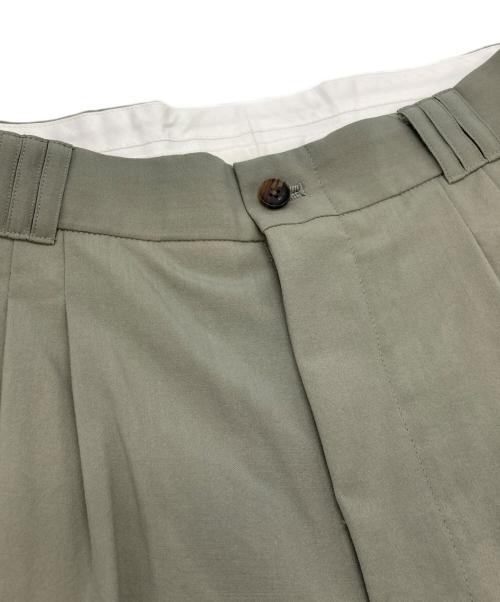 YOKE（ヨーク）YOKE (ヨーク) WOOL TROPICAL 3PLEATED WIDE-LEG TROUSERS グリーン サイズ:2の古着・服飾アイテム