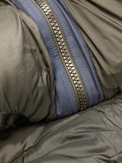THE NORTH FACE（ザ ノース フェイス）THE NORTH FACE (ザ ノース フェイス) ダウンジャケット ネイビー サイズ:Mの古着・服飾アイテム