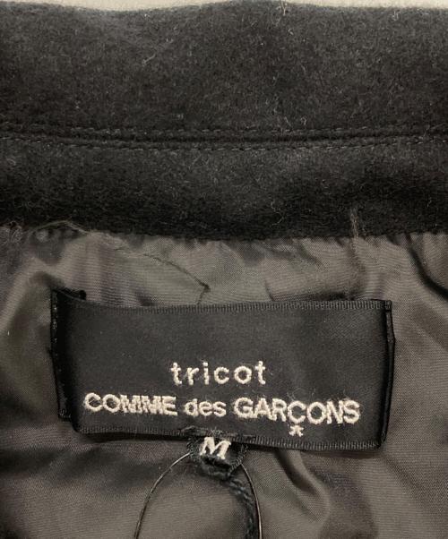tricot COMME des GARCONS（トリココムデギャルソン）tricot COMME des GARCONS (トリココムデギャルソン) 刺繍フラップダウンベスト ブラック サイズ:Mの古着・服飾アイテム