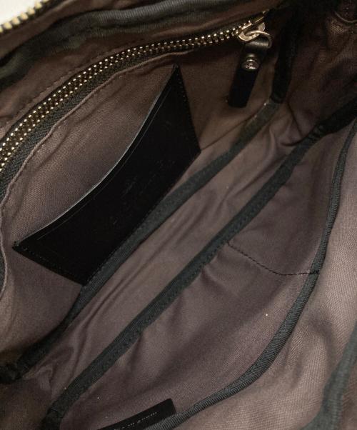 Vivienne Westwood（ヴィヴィアンウエストウッド）Vivienne Westwood (ヴィヴィアンウエストウッド) オーブ柄ショルダーバッグ ブラックの古着・服飾アイテム