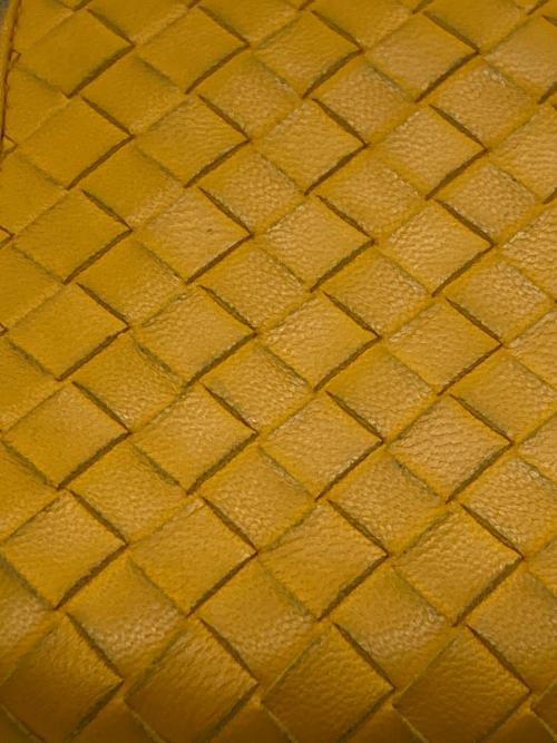 BOTTEGA VENETA（ボッテガベネタ）BOTTEGA VENETA (ボッテガベネタ) 長財布 イエローの古着・服飾アイテム