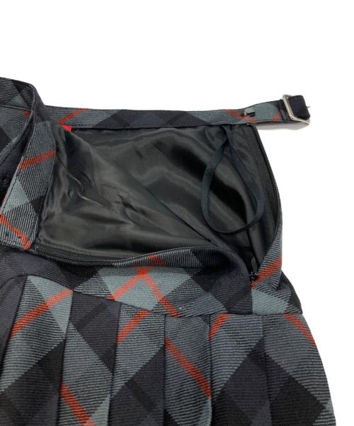 Vivienne Westwood RED LABEL（ヴィヴィアンウエストウッドレッドレーベル）Vivienne Westwood RED LABEL (ヴィヴィアンウエストウッドレッドレーベル) プリーツスカート ブラック サイズ:2の古着・服飾アイテム
