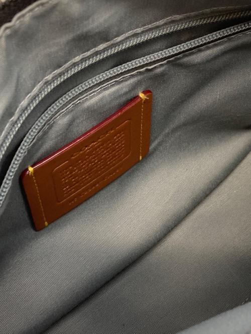 COACH（コーチ）COACH (コーチ) シグネチャーフィン クロスボディ バッグ ホワイトの古着・服飾アイテム