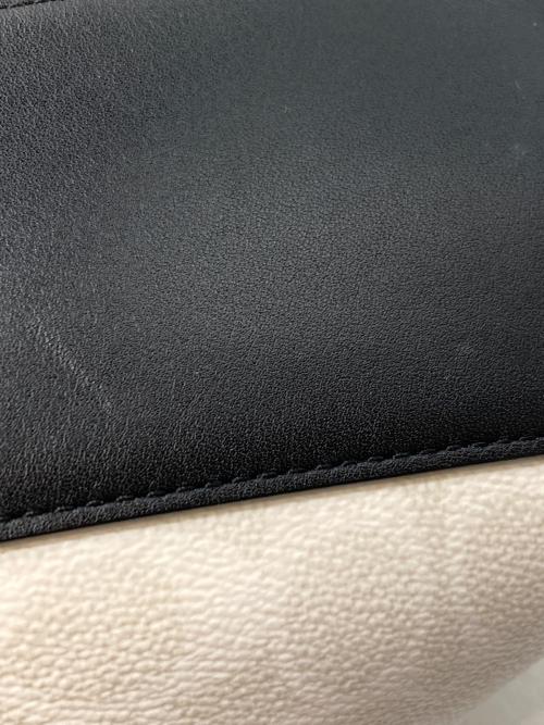 COACH（コーチ）COACH (コーチ) シグネチャーフィン クロスボディ バッグ ホワイトの古着・服飾アイテム