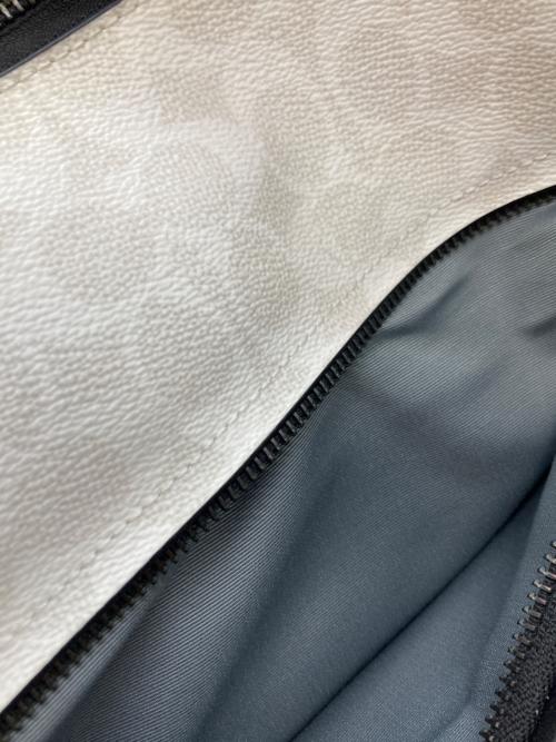 COACH（コーチ）COACH (コーチ) シグネチャーフィン クロスボディ バッグ ホワイトの古着・服飾アイテム