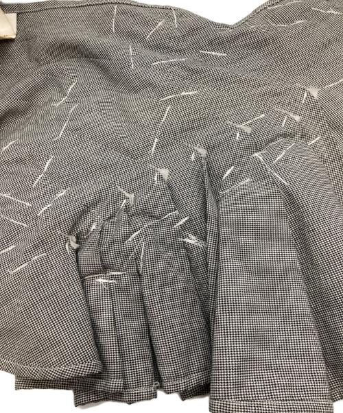 COMME des GARCONS（コムデギャルソン）COMME des GARCONS (コムデギャルソン) スカート グレー サイズ:表記なしの古着・服飾アイテム