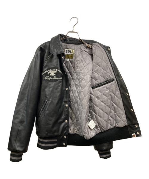 A BATHING APE（アベイシングエイプ）A BATHING APE (アベイシングエイプ) B)APE LEATHER VARSITY JACKET ブラック サイズ:Mの古着・服飾アイテム