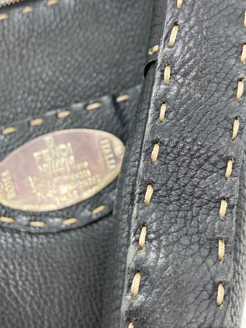 FENDI（フェンディ）FENDI (フェンディ) セレリアショルダーバッグ ブラックの古着・服飾アイテム