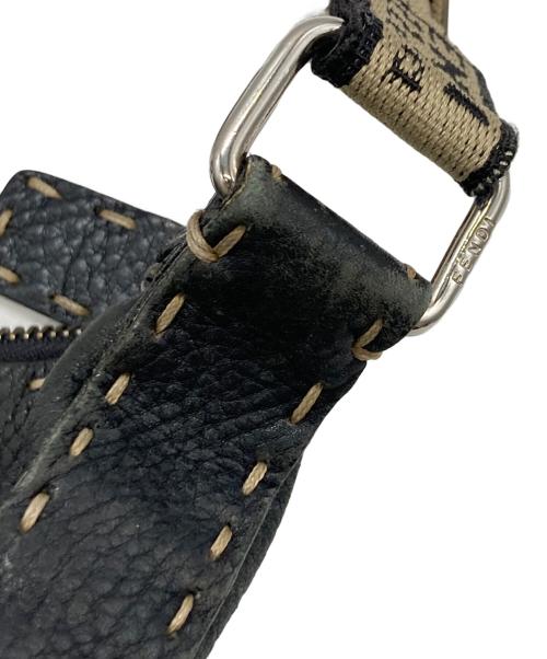 FENDI（フェンディ）FENDI (フェンディ) セレリアショルダーバッグ ブラックの古着・服飾アイテム