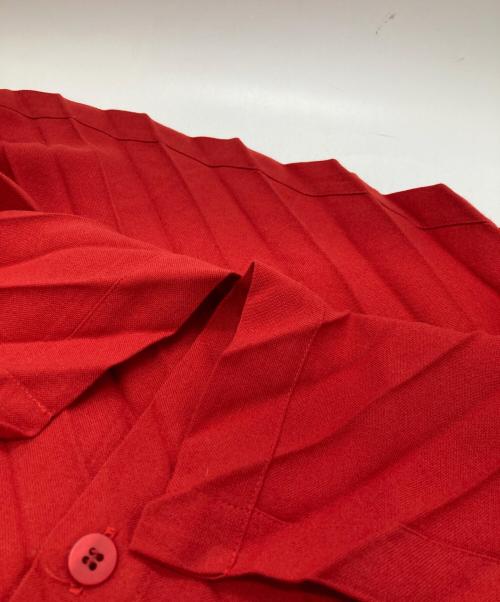 me ISSEY MIYAKE（ミーイッセイ ミヤケ）me ISSEY MIYAKE (ミーイッセイ ミヤケ) スタンドカラープリーツロングシャツ レッド サイズ:表記なしの古着・服飾アイテム