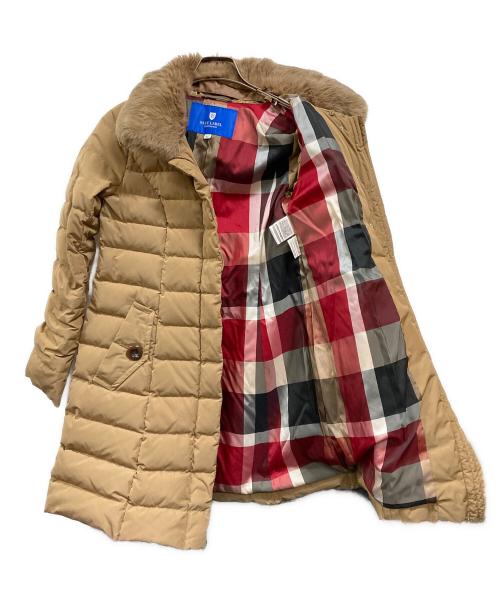 BLUE LABEL CRESTBRIDGE（ブルーレーベルクレストブリッジ）BLUE LABEL CRESTBRIDGE (ブルーレーベルクレストブリッジ) ファー付ダウンコート ベージュ サイズ:36の古着・服飾アイテム