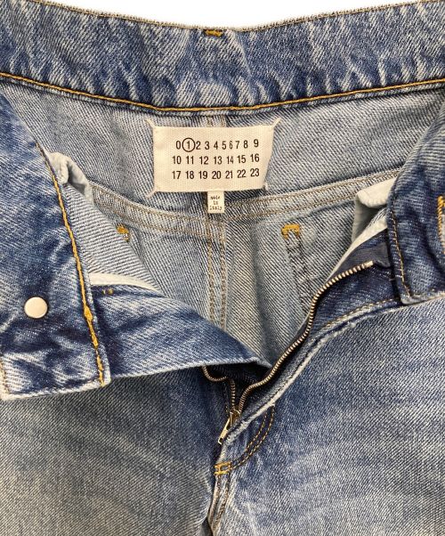Maison Margiela（メゾンマルジェラ）Maison Margiela (メゾンマルジェラ) サイドスリットフレアデニム ブルー サイズ:42の古着・服飾アイテム