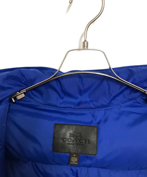 COACH（コーチ）COACH (コーチ) レザートリムダウンパーカー ブルー サイズ:Mの古着・服飾アイテム