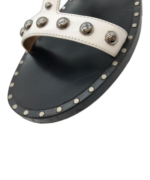 CHURCH'S（チャーチ）CHURCH'S (チャーチ) スタッズストラップサンダル ホワイト×ブラック サイズ:SIZE 35 1/2の古着・服飾アイテム