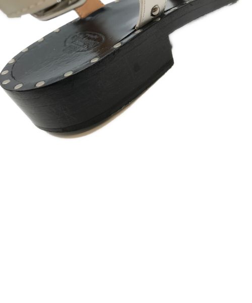 CHURCH'S（チャーチ）CHURCH'S (チャーチ) スタッズストラップサンダル ホワイト×ブラック サイズ:SIZE 35 1/2の古着・服飾アイテム