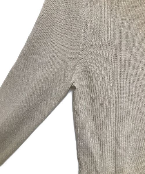 FOXEY（フォクシー）FOXEY (フォクシー) THE NICOLA CARDIGAN ベージュ サイズ:38の古着・服飾アイテム