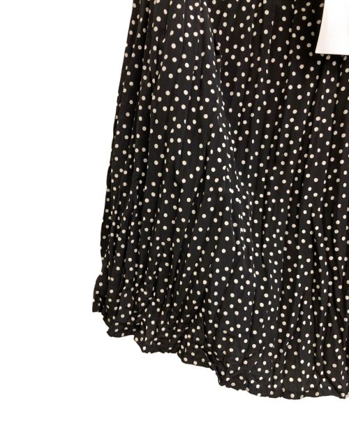 THE NEWHOUSE（ザ ニューハウス）THE NEWHOUSE (ザ ニューハウス) ドット柄スカート ホワイト×ブラック サイズ:XS 未使用品の古着・服飾アイテム