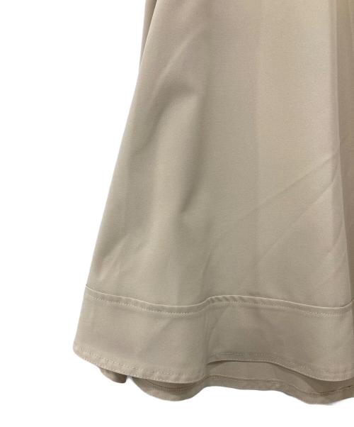 M'S GRACY（エムズグレイシー）M'S GRACY (エムズグレイシー) パール付フレアスカート ベージュ サイズ:40 未使用品の古着・服飾アイテム